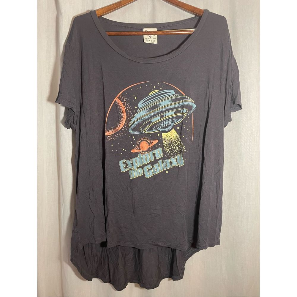 Womens 3XL Space TShirt- Dirtee Laundry -Grey, Asymmetrical Cap Sleeve UFO